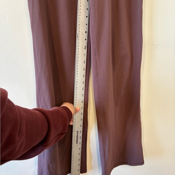 Vuori Daily Wideleg Leggings Pants size Large hazelnut stretch moisture wick - Picture 5 of 5